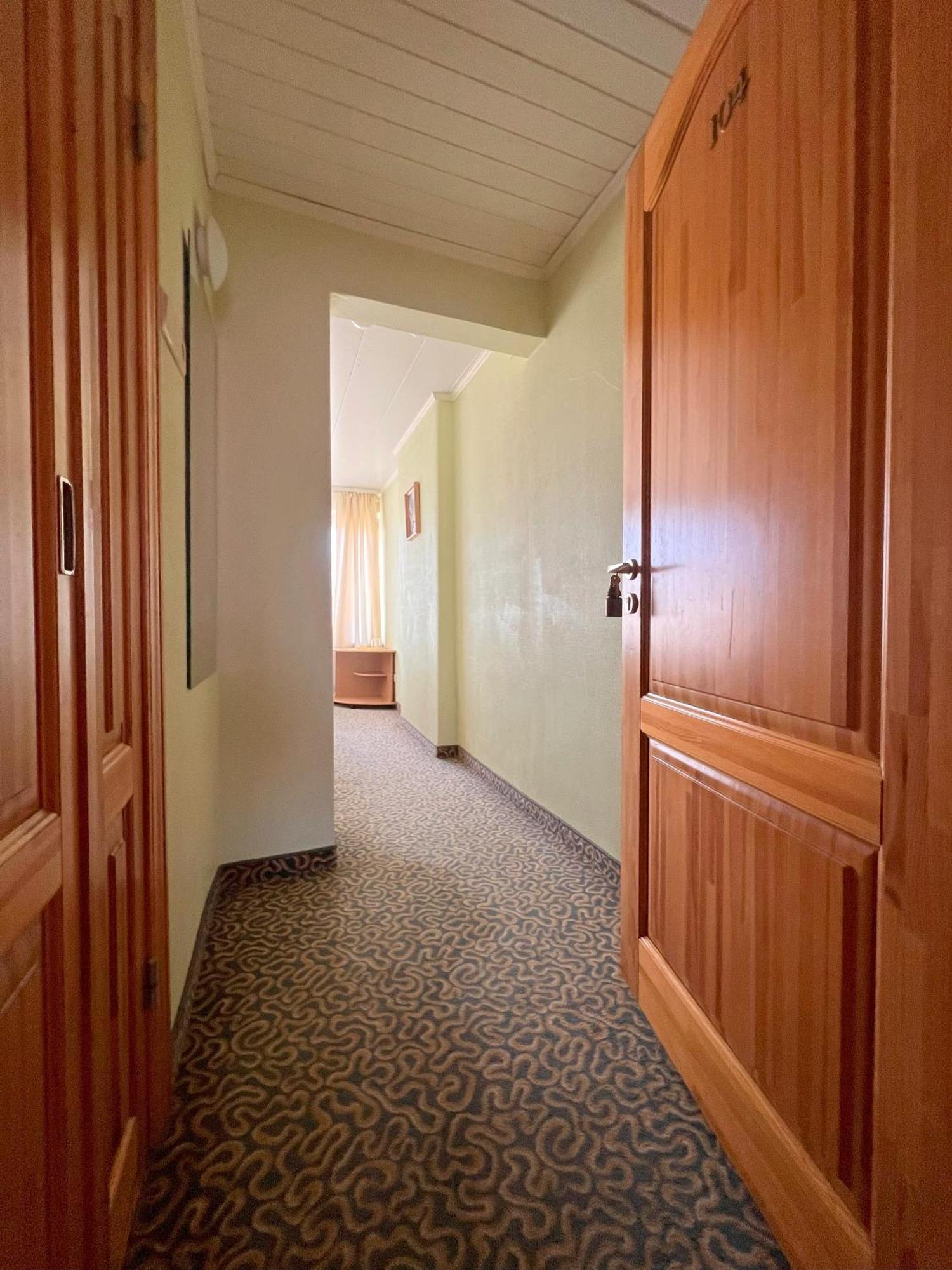 Park Hotel Кекава Экстерьер фото